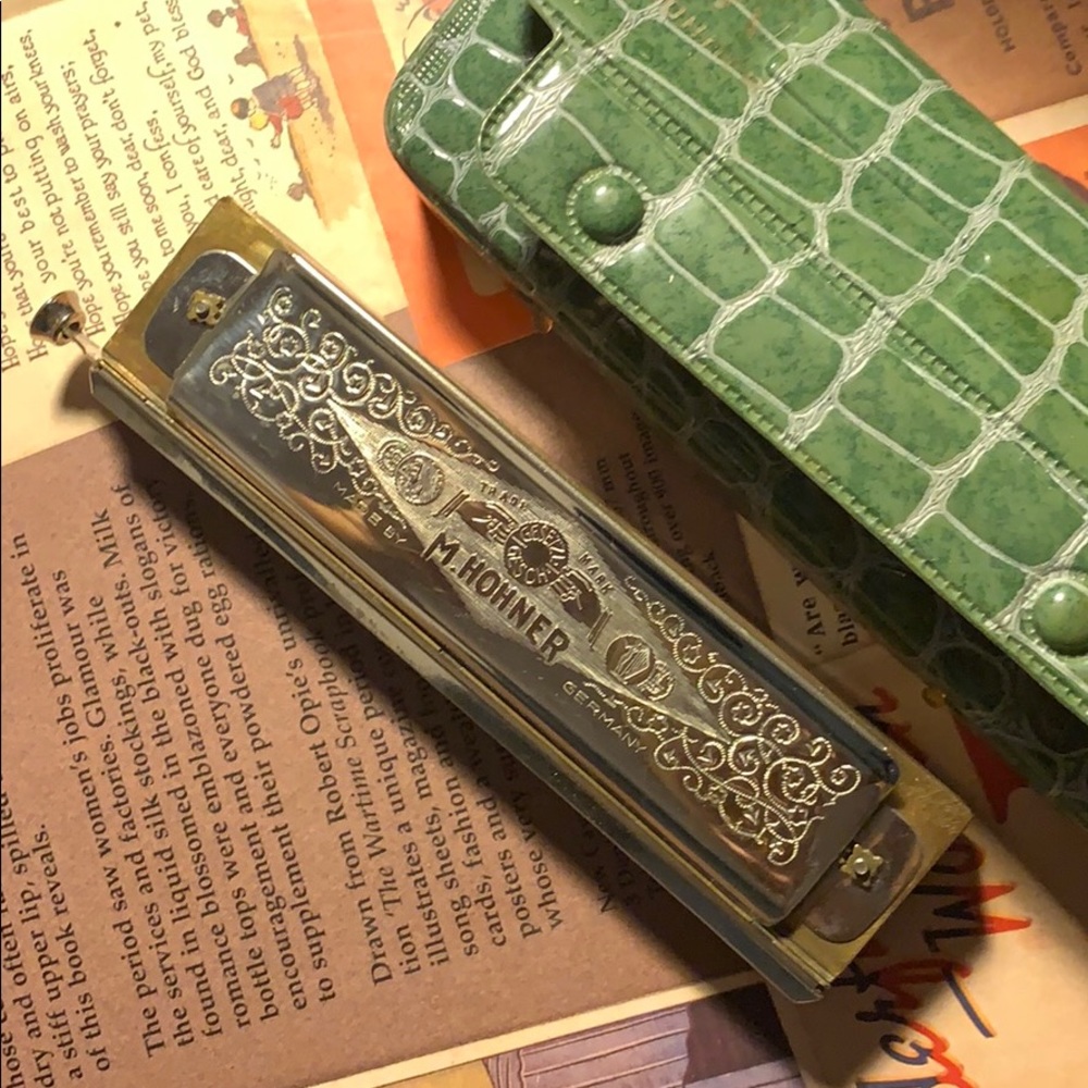Harmonica - Picture 2 of 7